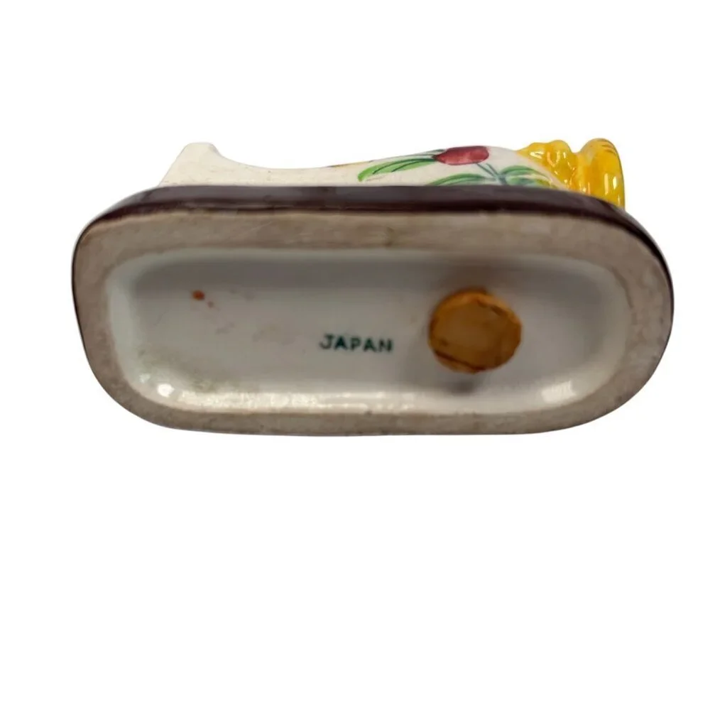 Collectible Porcelain Sewing Machine Pepper Shaker Japan Hand Painted